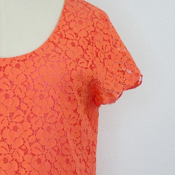 Aritzia Talula Short Sleeve Lace Top - Coral - Size Medium - Excellent Condition - Picture 7 of 16